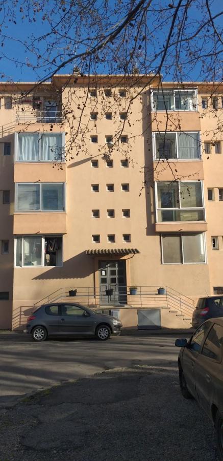 Aux Alyscamps Arles Exterior foto
